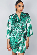 Load image into Gallery viewer, White Leaf Print Robe