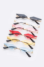 Load image into Gallery viewer, &quot;Try Me&quot; Diamond Cut Shades
